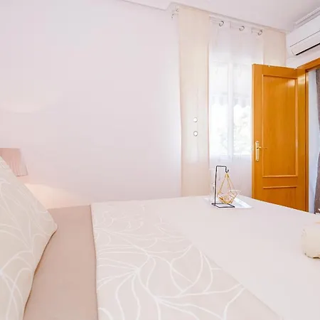 Home&holiday Goleta With Parking-option *