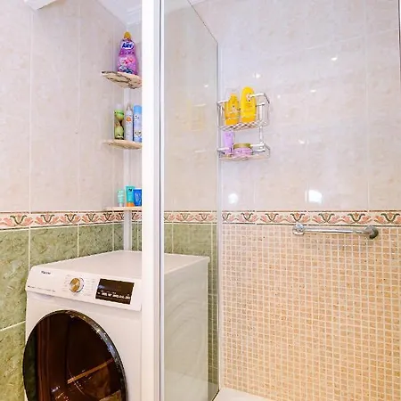 Home&holiday Goleta With Parking-option Апартаменты Торевьиа